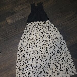 SHEIN Black Top with White Pattern Maxi Dress